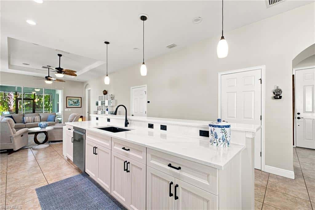 10694 Camarelle Cir, Fort Myers, photo 12