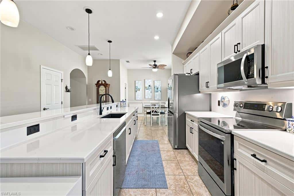 10694 Camarelle Cir, Fort Myers, photo 13