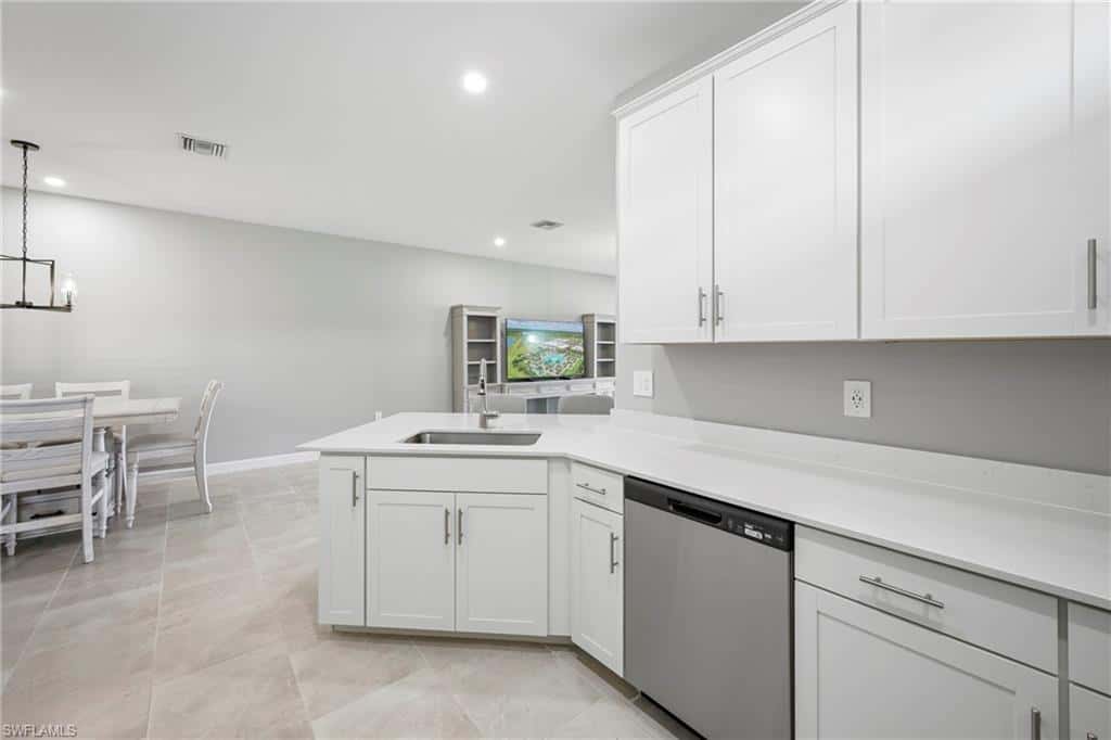 19568 Hinkley Dr, Estero, photo 5