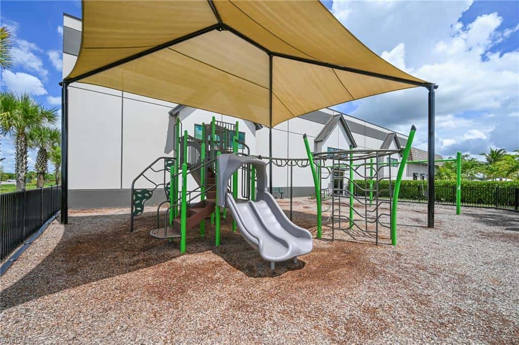 19568 Hinkley Dr, Estero, photo 33