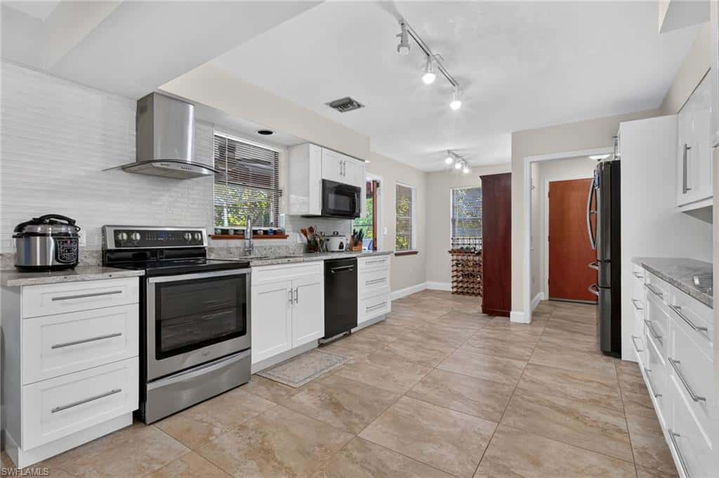 2281 53rd St, Naples, photo 5