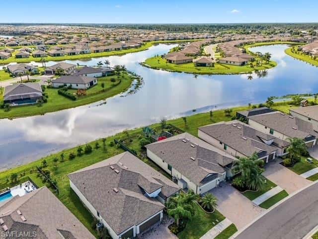 3304 Menores Way, Fort Myers, photo 39