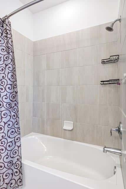 3304 Menores Way, Fort Myers, photo 18