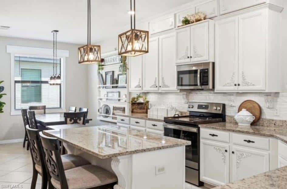 3304 Menores Way, Fort Myers, photo 9