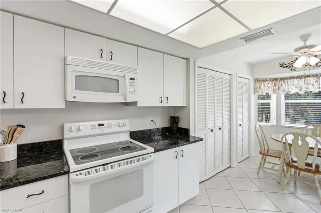 7300 Glenmoor Ln #205, Naples, photo 21