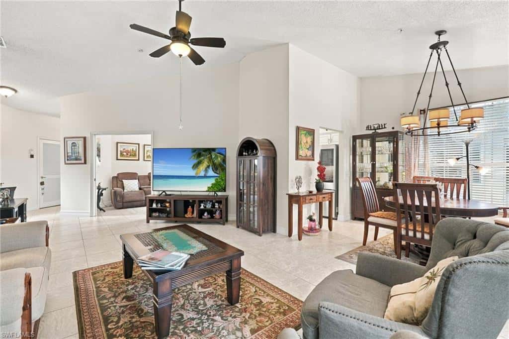 73 Silver Oaks Cir #10201, Naples, photo 4