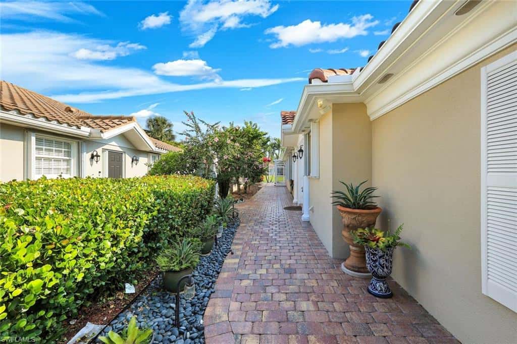 5808 Drummond Way, Naples, photo 5