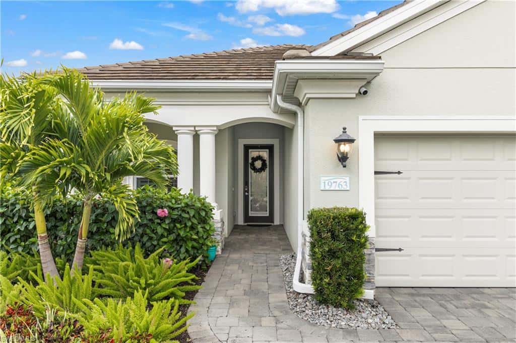 19763 Coconut Harbor Cir, Fort Myers, photo 4