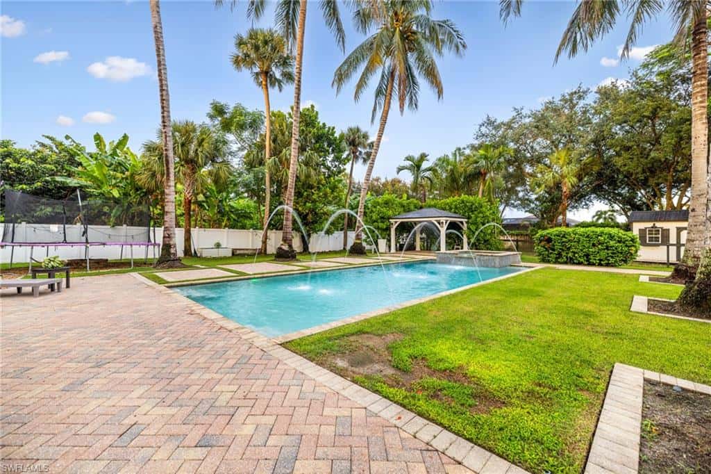 20661 Tanglewood Ln, Estero, photo 33