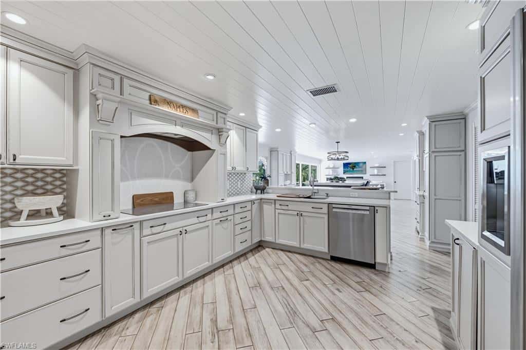 3737 Crayton Rd, Naples, photo 9