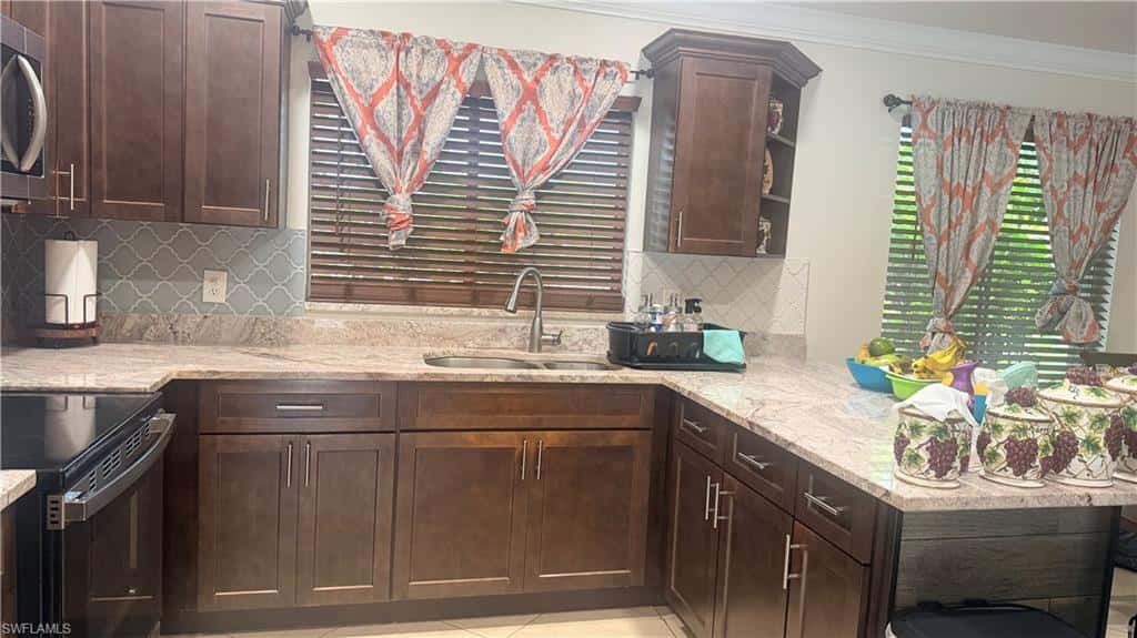 2230 Crystal Dr, Fort Myers, photo 13