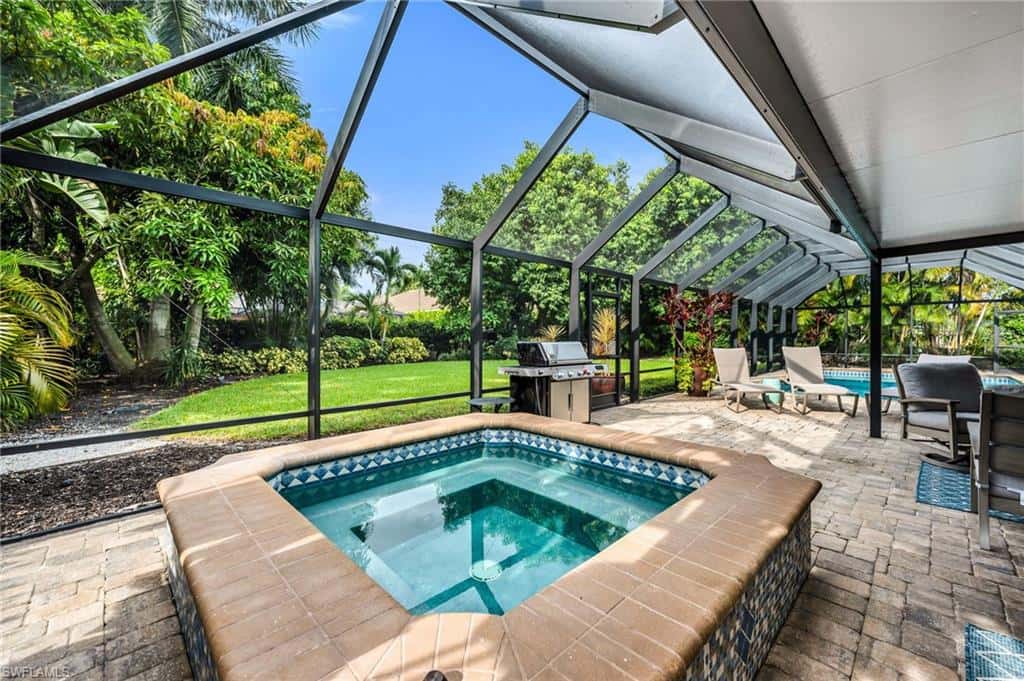 675 Harbour Dr, Naples, photo 6