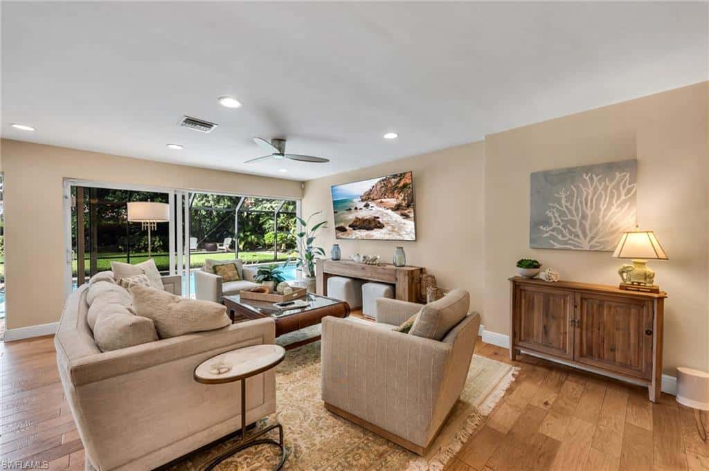 675 Harbour Dr, Naples, photo 16