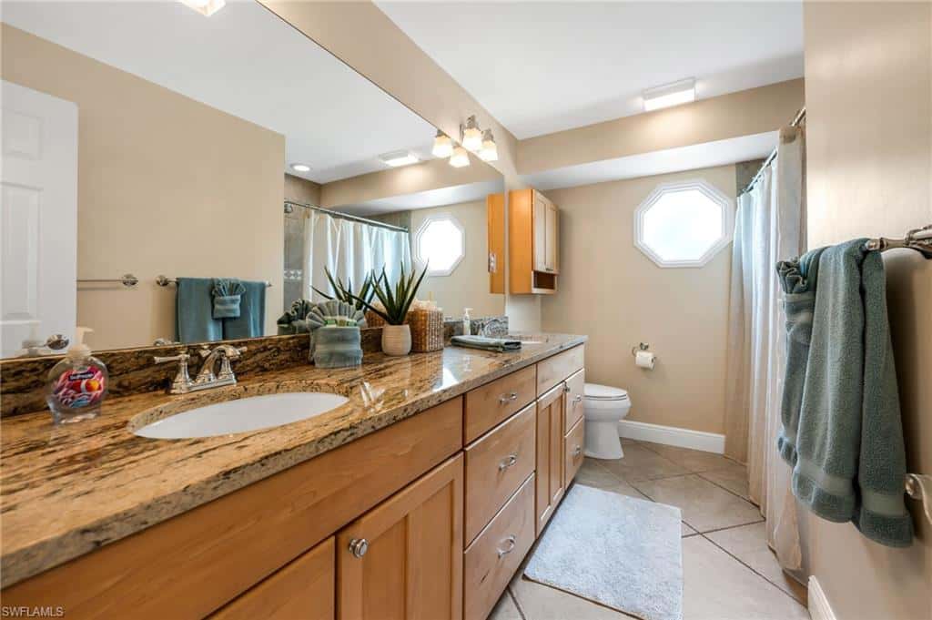 675 Harbour Dr, Naples, photo 25