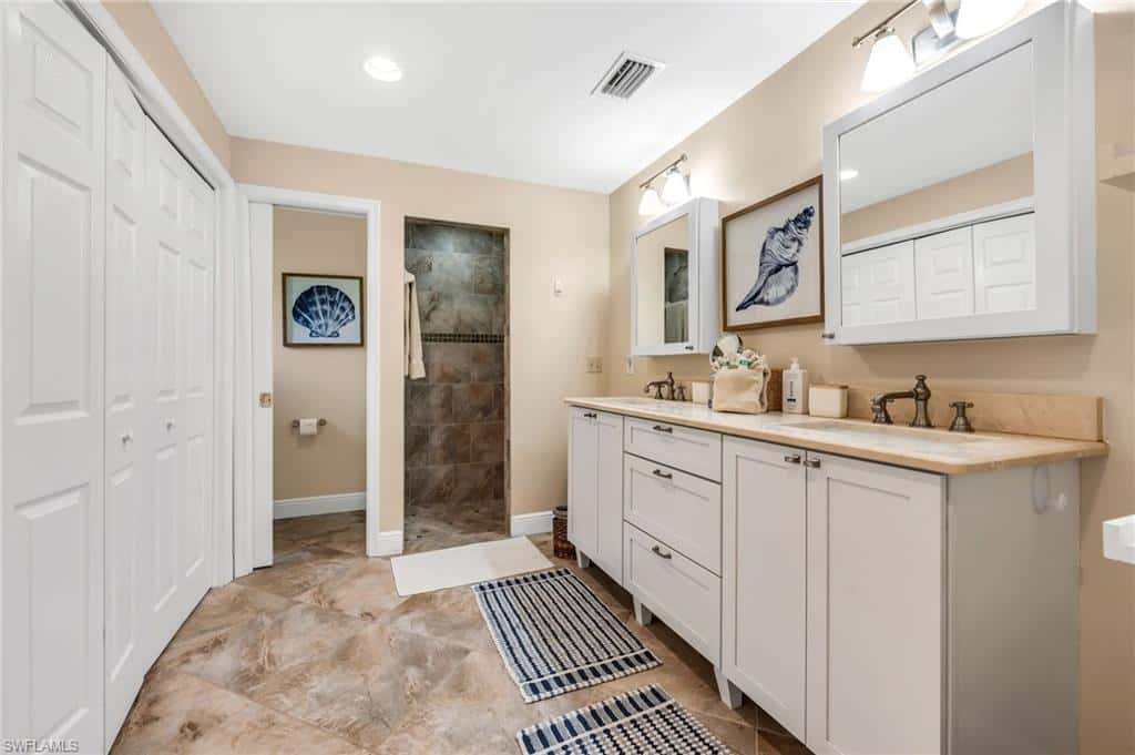 675 Harbour Dr, Naples, photo 21