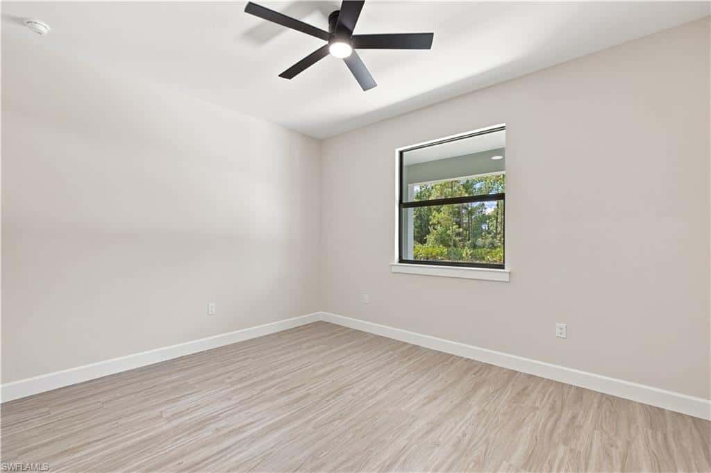 1214 Acacia Ave, Lehigh Acres, photo 6