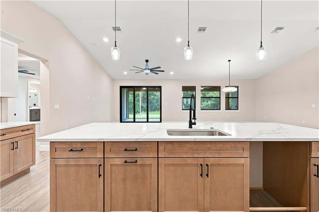 1214 Acacia Ave, Lehigh Acres, photo 17