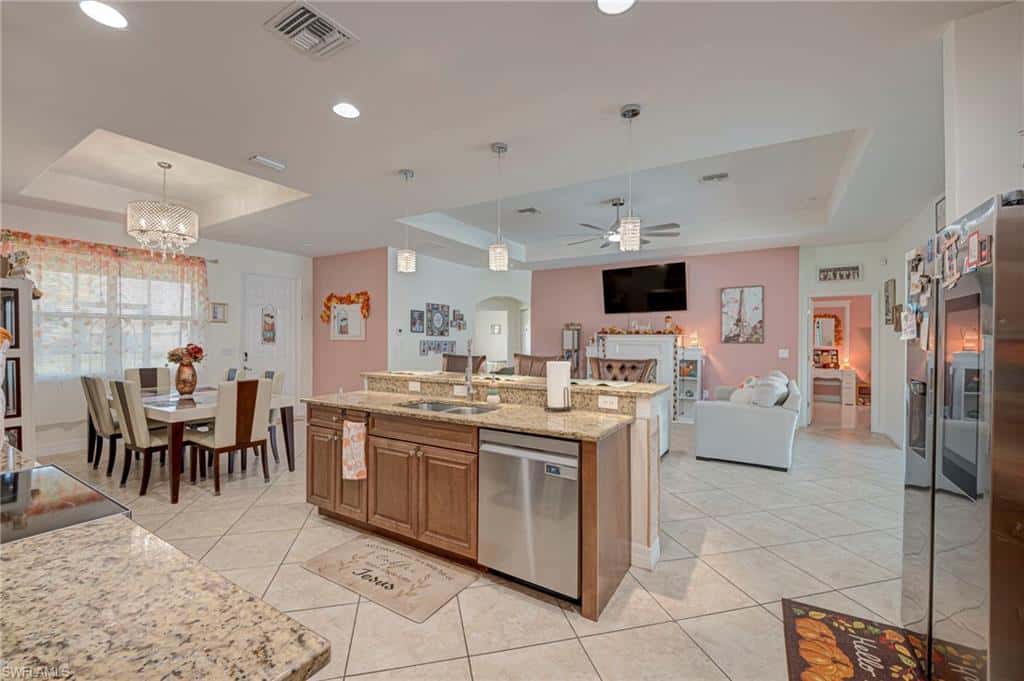 4910 Bygone St, Lehigh Acres, photo 12
