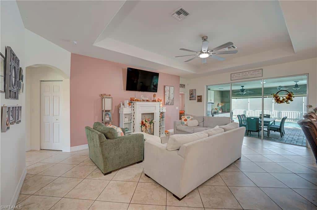 4910 Bygone St, Lehigh Acres, photo 7