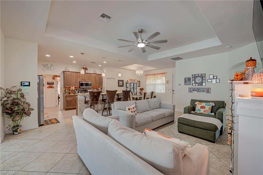 4910 Bygone St, Lehigh Acres, photo 5