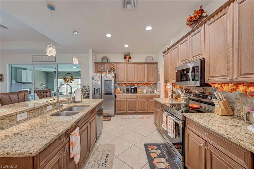 4910 Bygone St, Lehigh Acres, photo 10