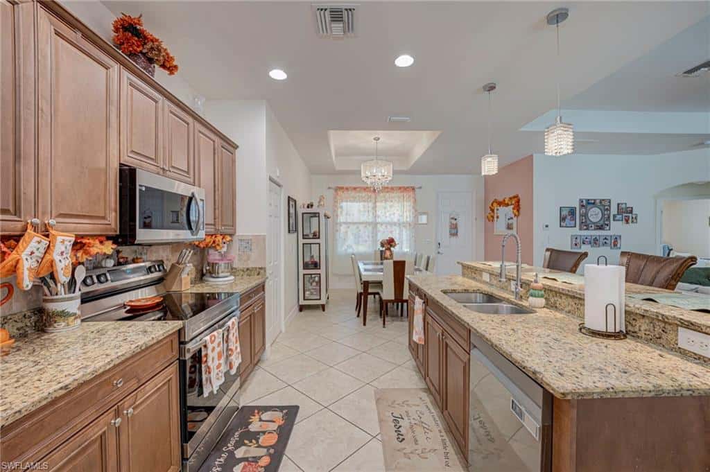 4910 Bygone St, Lehigh Acres, photo 11
