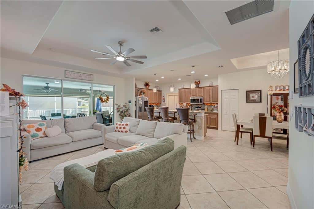 4910 Bygone St, Lehigh Acres, photo 4