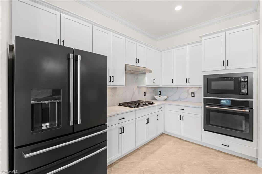 2067 Antigua Ln, Naples, photo 6