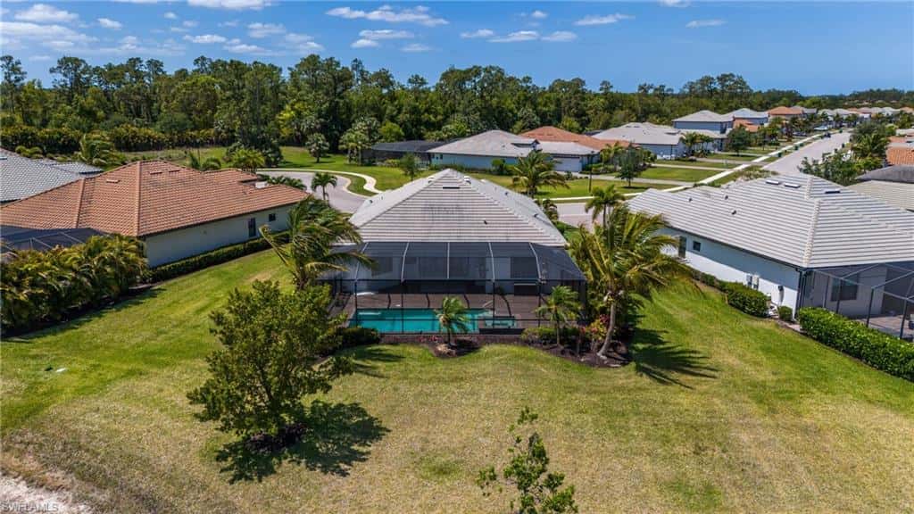 2067 Antigua Ln, Naples, photo 38