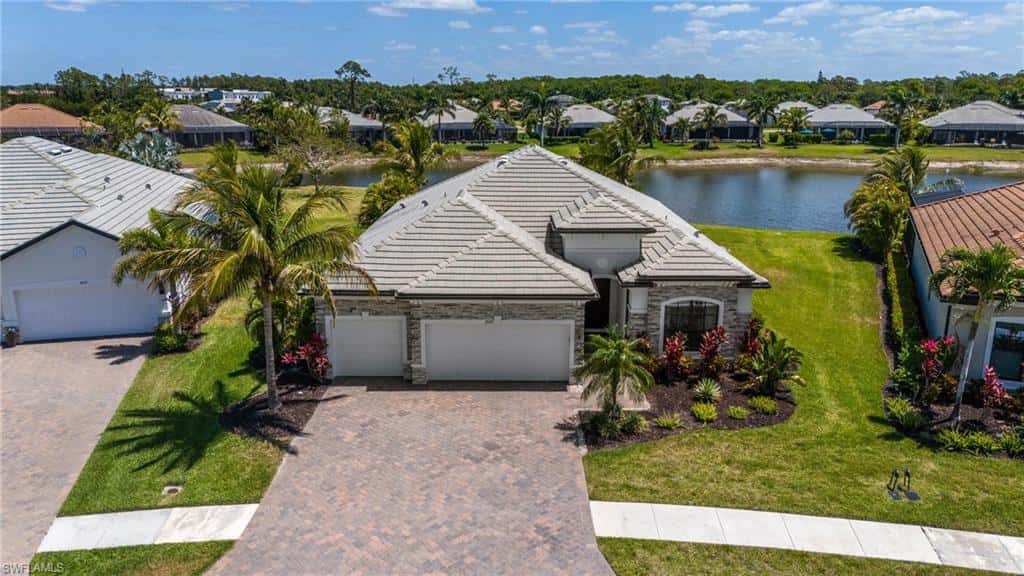 2067 Antigua Ln, Naples, photo 37