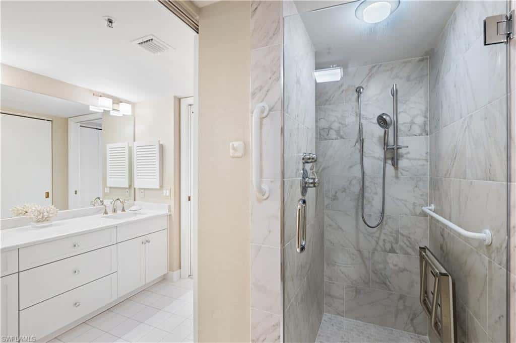 6825 Grenadier Blvd #1102, Naples, photo 18