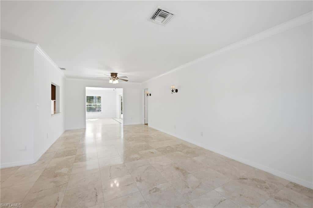688 Valley Dr, Bonita Springs, photo 6