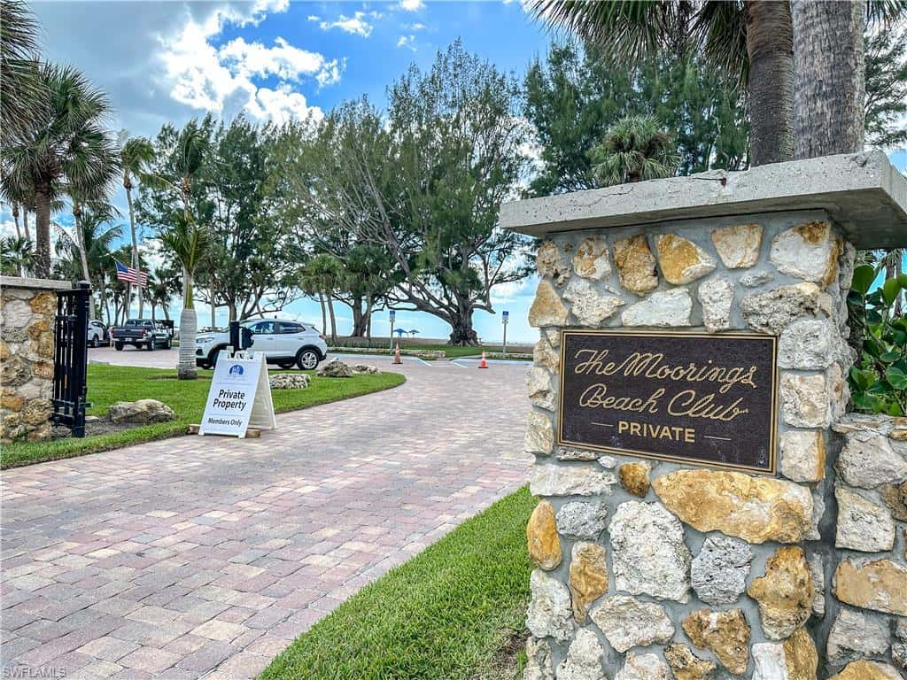529 Fairway Ter, Naples, photo 46