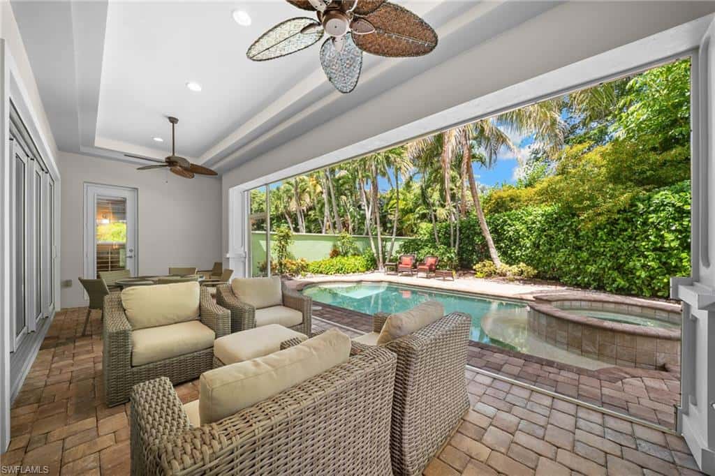 529 Fairway Ter, Naples, photo 12