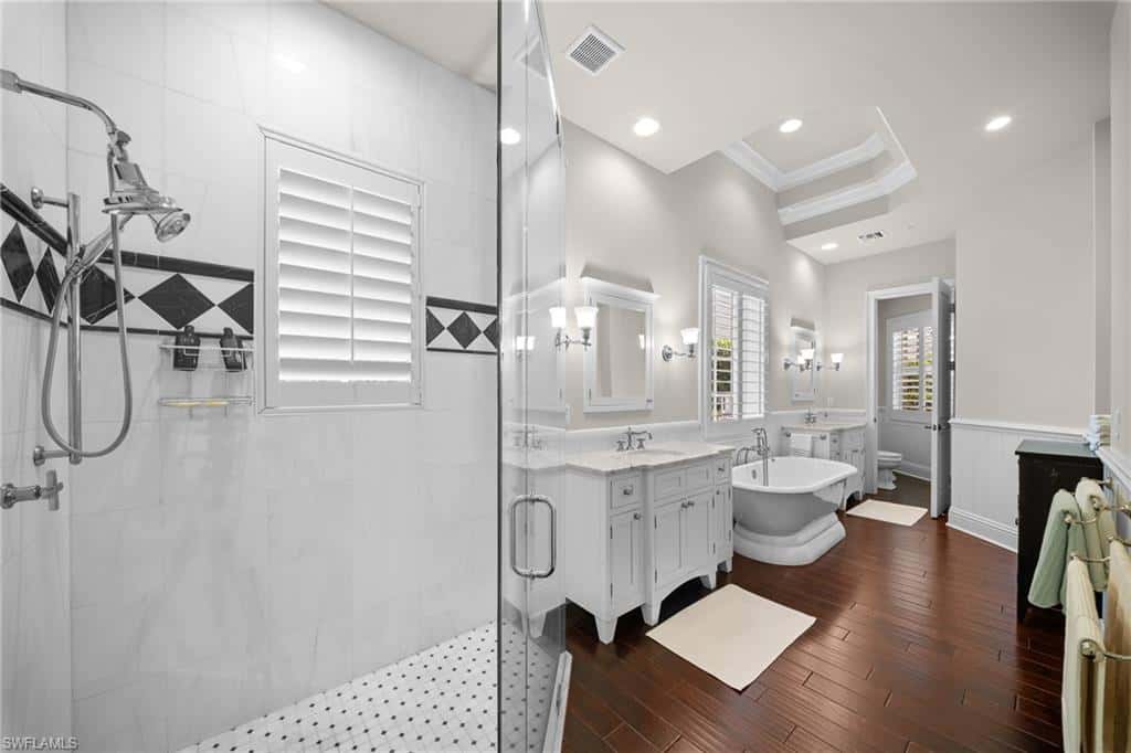 529 Fairway Ter, Naples, photo 22