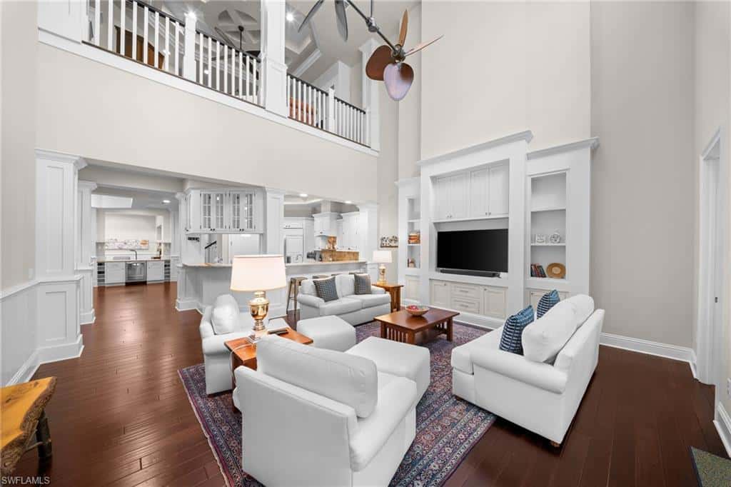 529 Fairway Ter, Naples, photo 9