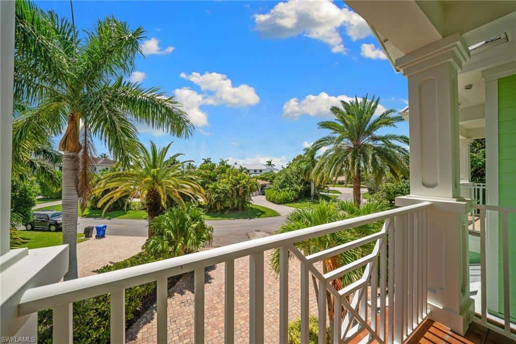 529 Fairway Ter, Naples, photo 38