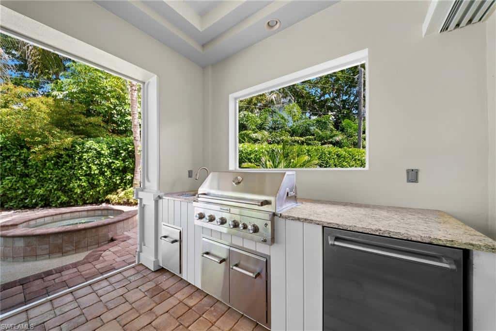 529 Fairway Ter, Naples, photo 14