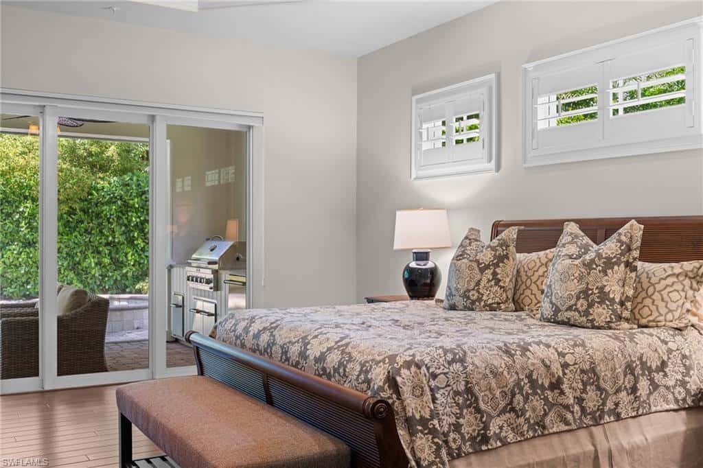 529 Fairway Ter, Naples, photo 18