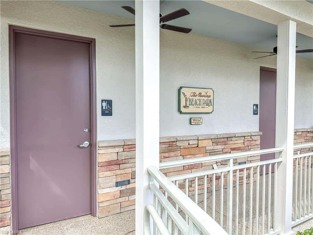529 Fairway Ter, Naples, photo 48