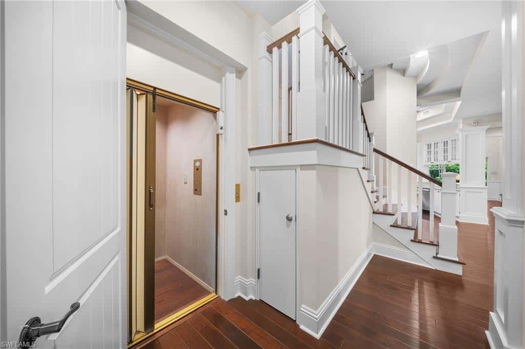 529 Fairway Ter, Naples, photo 40