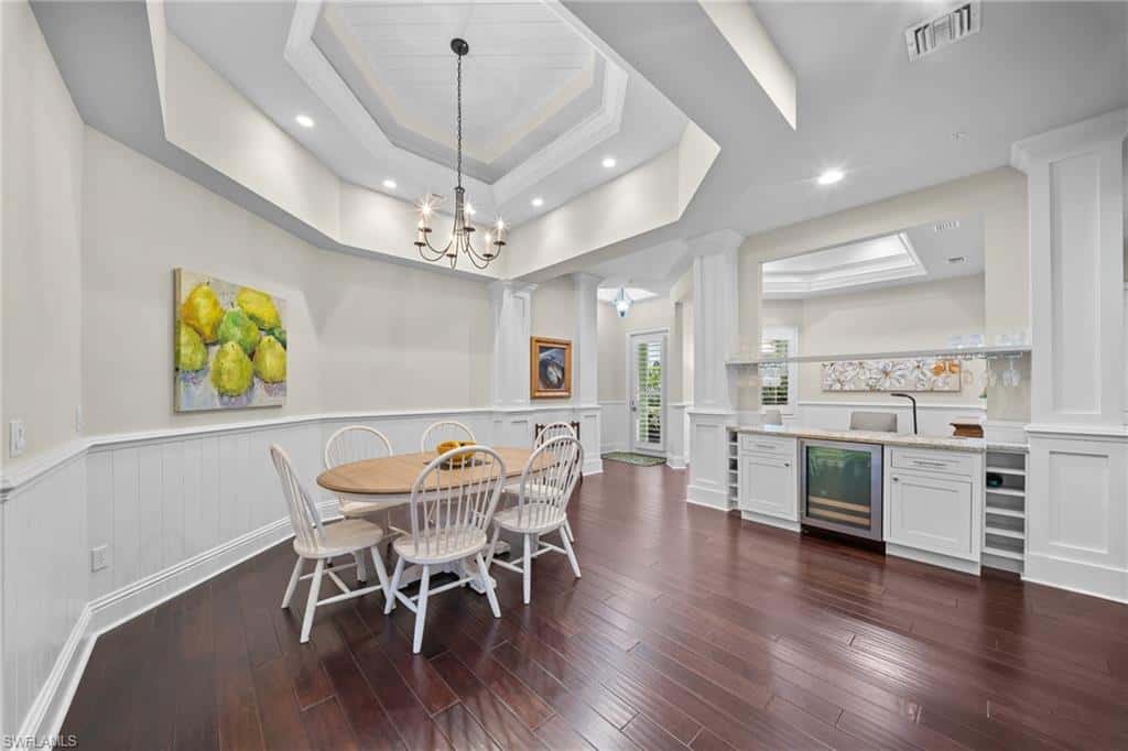 529 Fairway Ter, Naples, photo 4