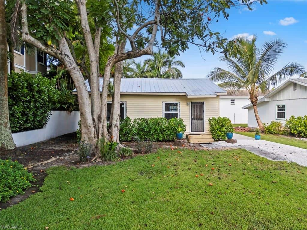 560 9th Ave, Naples, photo 11