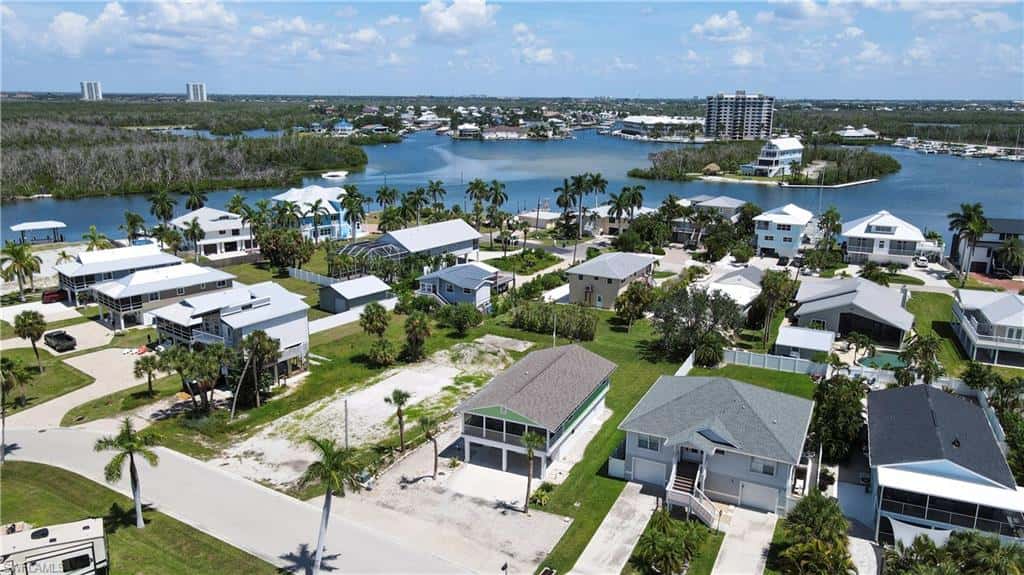 915 North St, Fort Myers Beach, photo 39