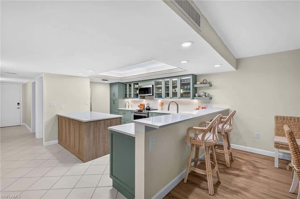 2929 Gulf Dr #102, Sanibel, photo 4