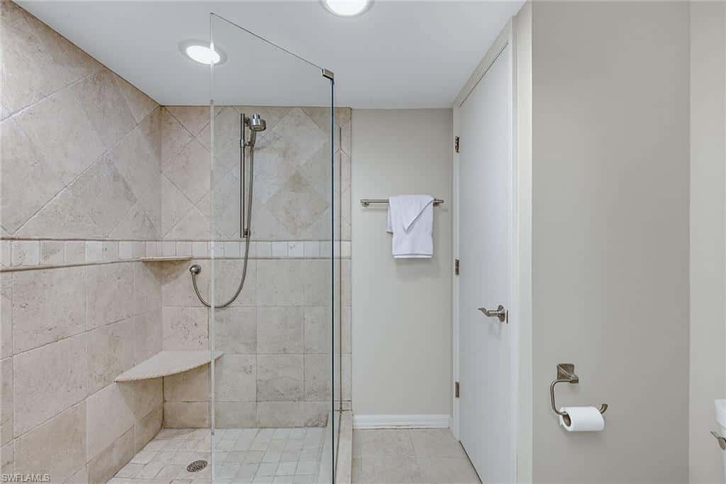 2348 Gulf Shore Blvd #506, Naples, photo 17