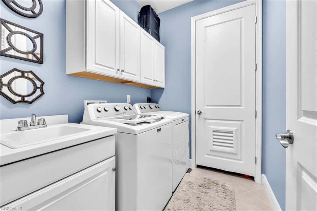 14024 Mirror Dr, Naples, photo 24