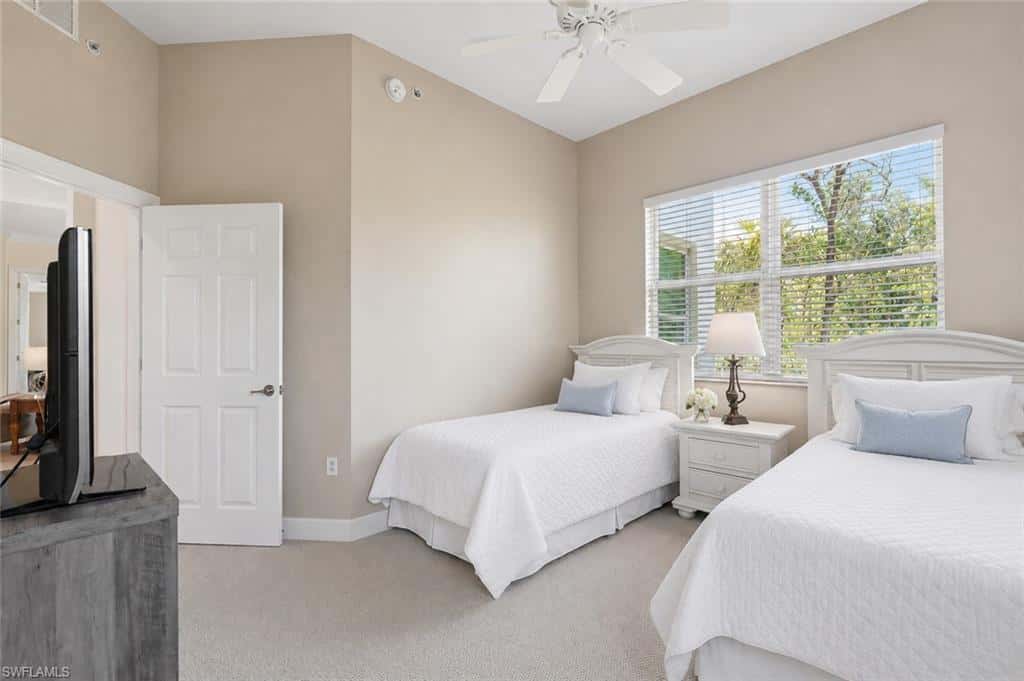9193 Quartz Ln #16-102, Naples, photo 17