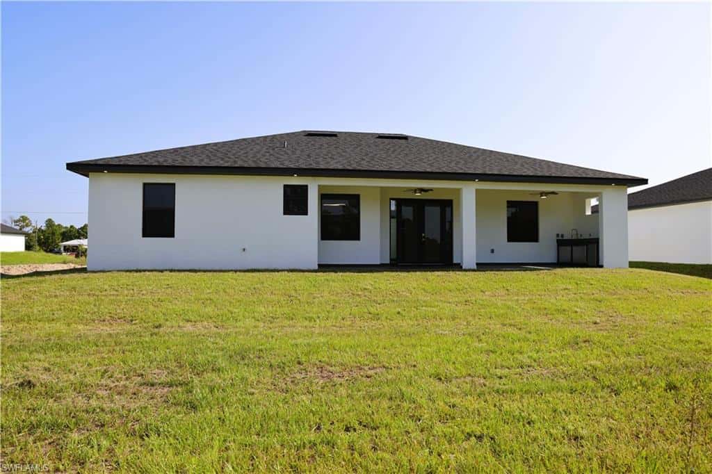 1216 Delores St, Lehigh Acres, photo 14