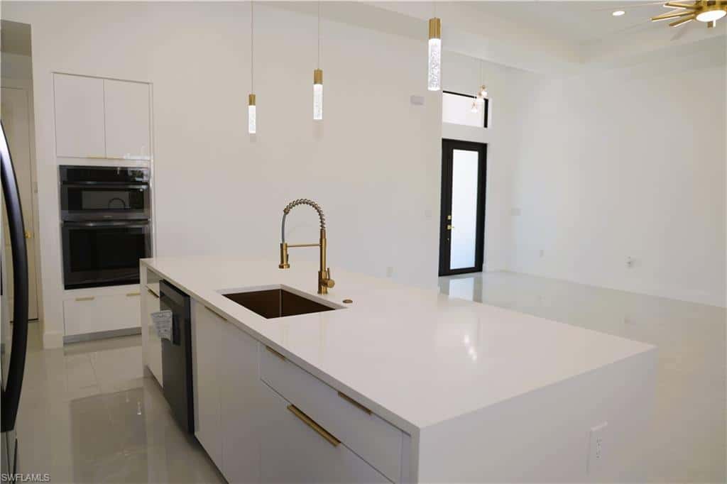 1214 Delores St, Lehigh Acres, photo 8
